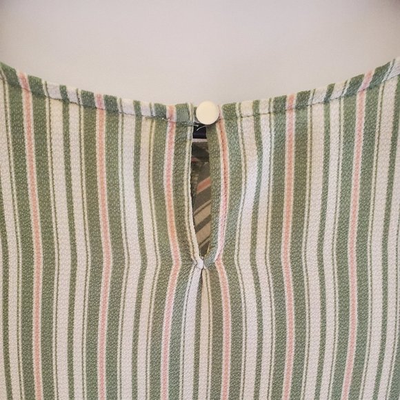 Monteau Semi-Cropped Top Butterfly Sleeves Ruffled Hem Pink, Green, White Size M - Picture 10 of 13